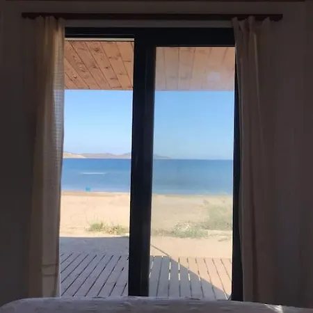 Tiny House By The Sea In Camel Apartment *